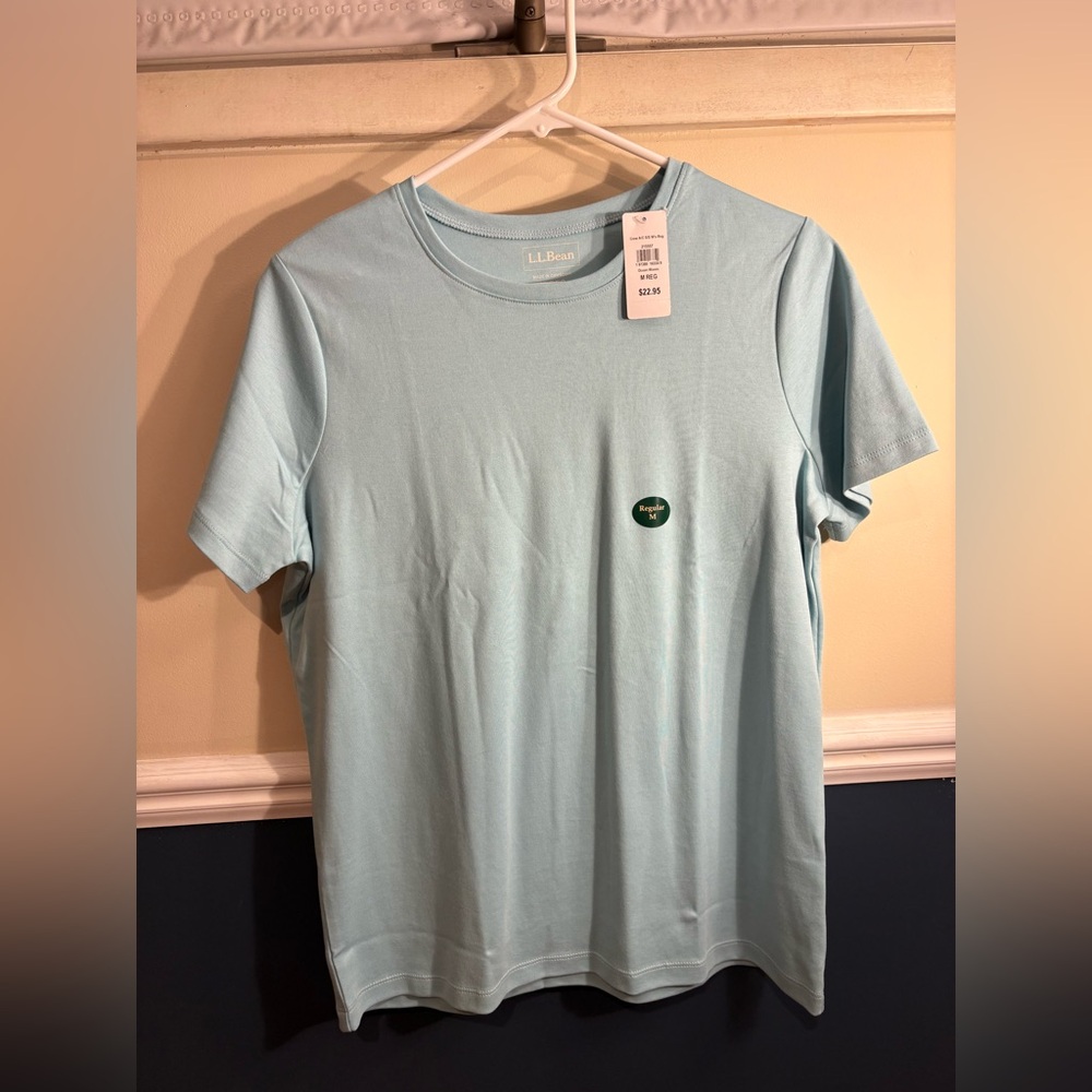 L.L. Bean Women’s Ocean Waves Blue Short Sleeve Tee, Size Medium Regular
